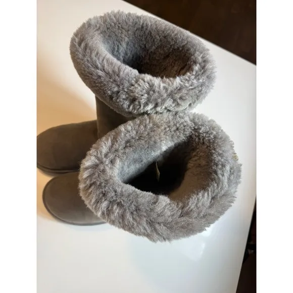 UGG Australia Classic Tall 5815 Gray Sheepskin Boots Women's Size 8 - Image 9