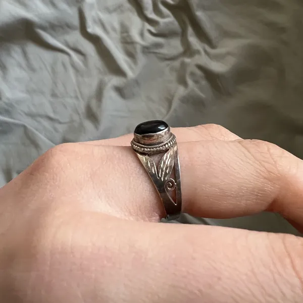 Vintage Silver Onyx Ring Size 6 Black - Image 2