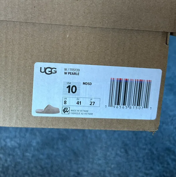 UGG Scuff Slipper - Image 4