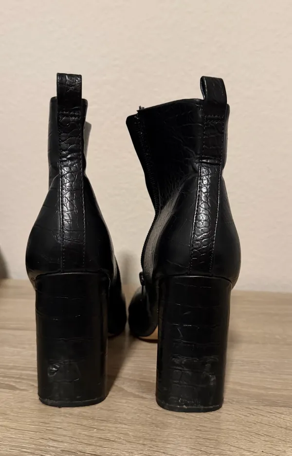 Express Boots - Image 3
