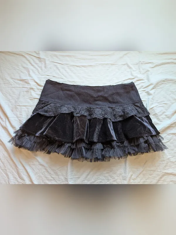 Tunnel Vision Velvet and Tulle Pleated Mini Skirt Large Black - Image 3