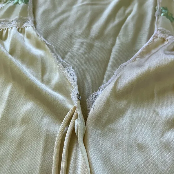 Vintage Yellow Floral Embroidery Housedress - Image 4