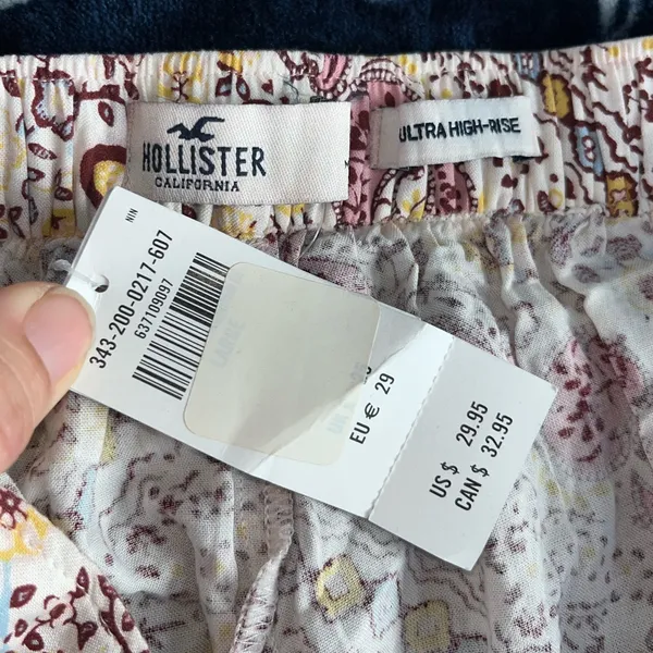 NWT! Hollister Floral Print Side Toe Skort 14-15” Waist - Image 4