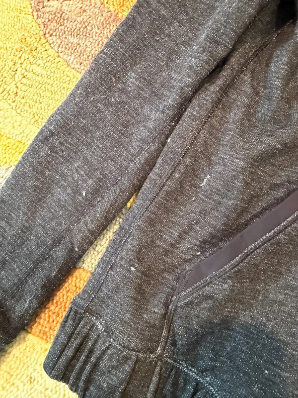 Lululemon Harmonious Hoodie Sweatshirt Reversible Grey Black Size 6 FLAWED - Image 7