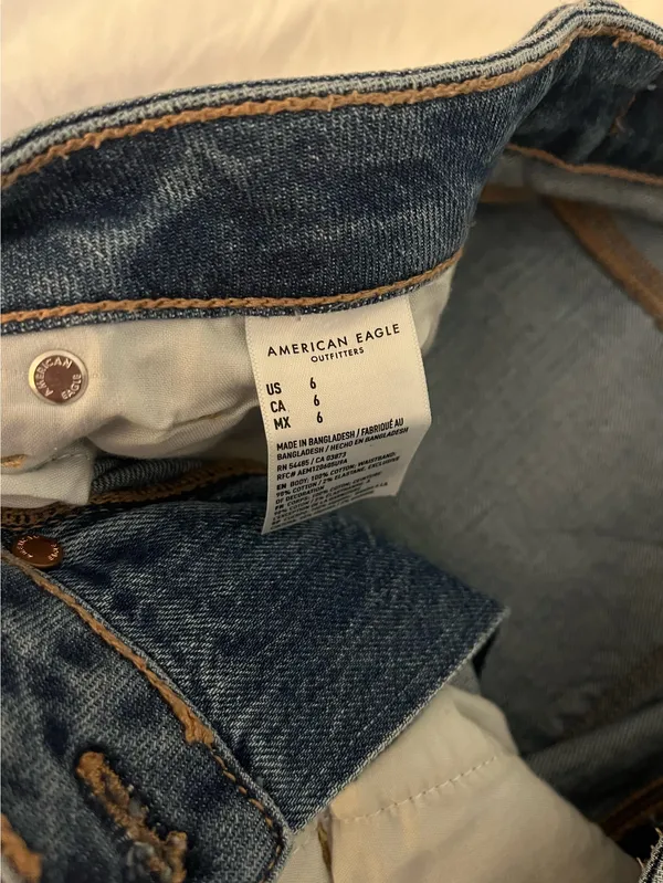 American Eagle Crossover Mom Shorts High-Rise 6 - Image 3