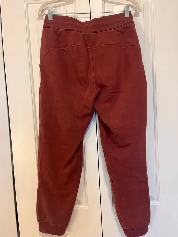 Lululemon Scuba Sweatpants - Image 4