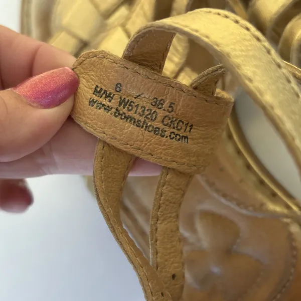 Born Gold Strappy Flat Leather Open Toe Buckle Sandals 36.5 Size 6 - Image 7