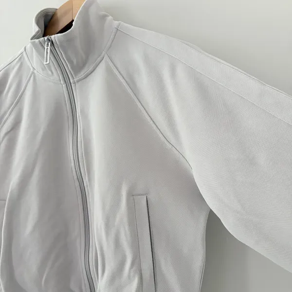 Lululemon Softstreme Pique rack Jacket Small Downtown Tan Cropped Full Zip - Image 13