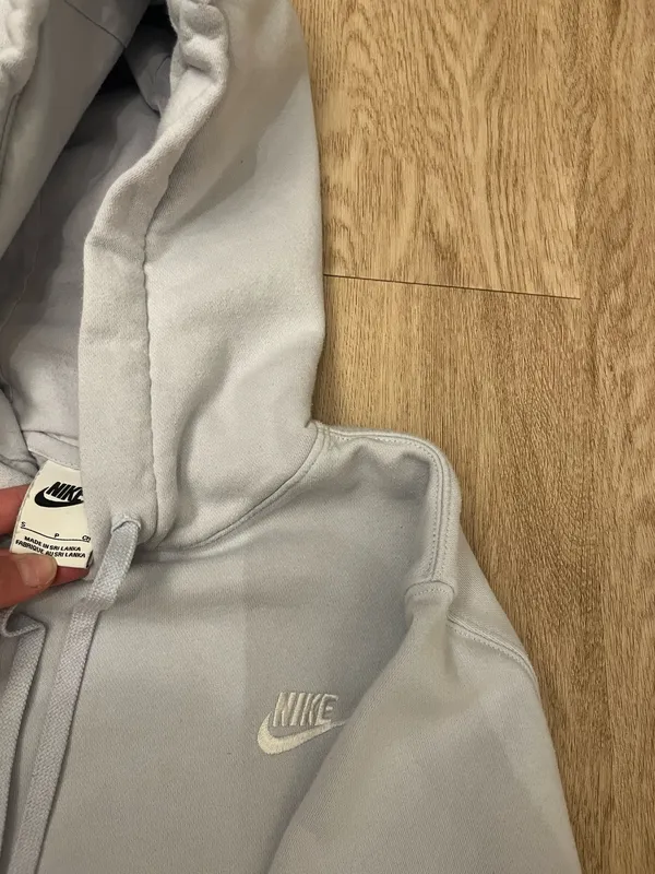 nike sweatshirt  - Image 3