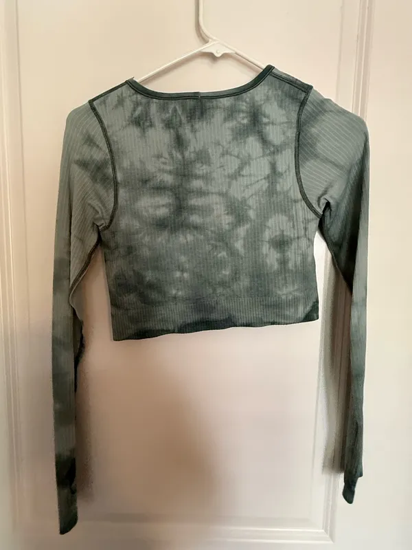 Lululemon Long Sleeve Top 4 - Image 6