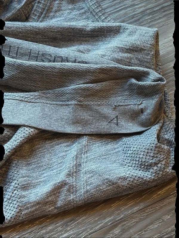 Lululemon Athletica Heather Gray Tank Top. Size 4 - Image 6