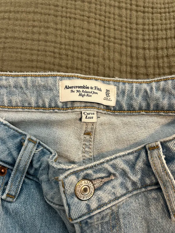 Abercrombie Jeans Classic Light Blue Women's Jeans - Image 2