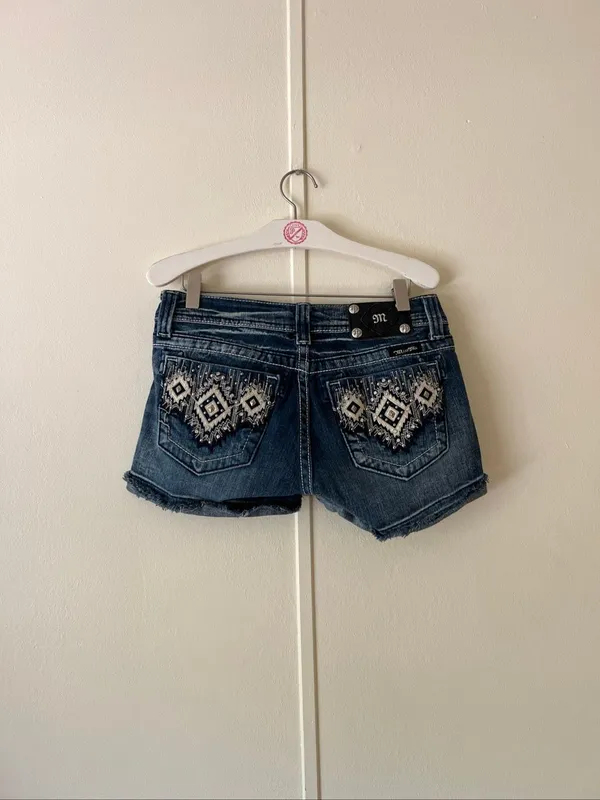 Miss Me Jean Shorts Woman’s Size 27 - Image 6