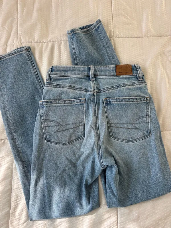 American Eagle Jeans - Image 3