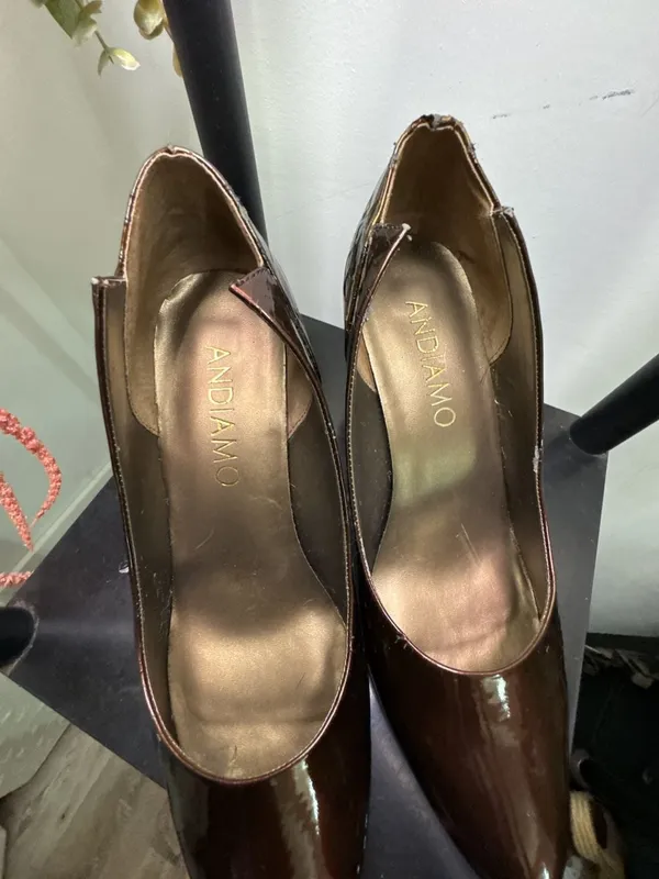 Andiamo Bronze Patent Leather Heels Brown Size 9 - Image 2