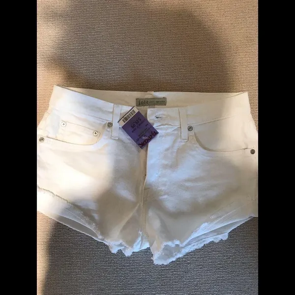 White Joie jean short - Image 2