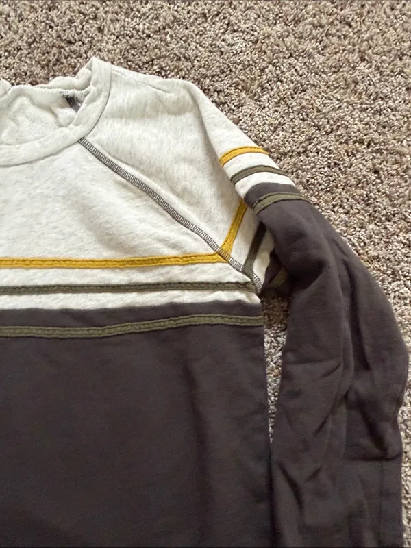 Hem & Thread Crewneck Sweatshirt - Image 5