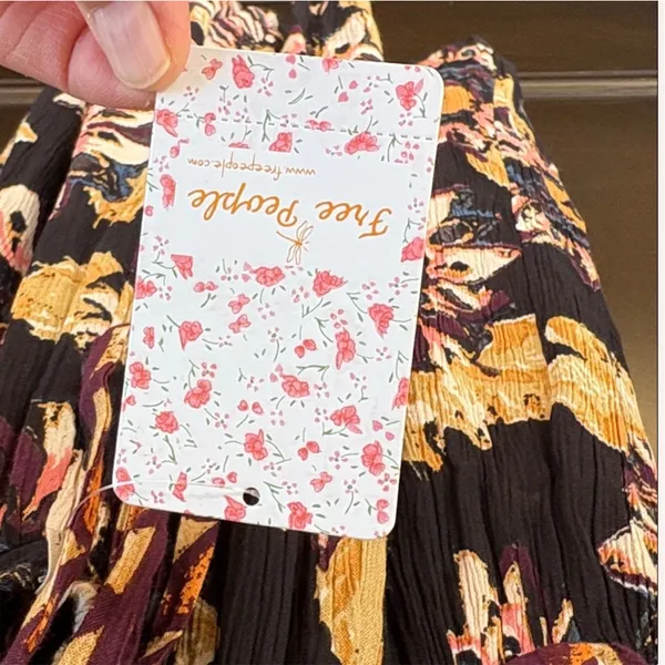 NWT Free People On The Edge Romper Black Floral Size Medium Retail $108.00 - Image 4