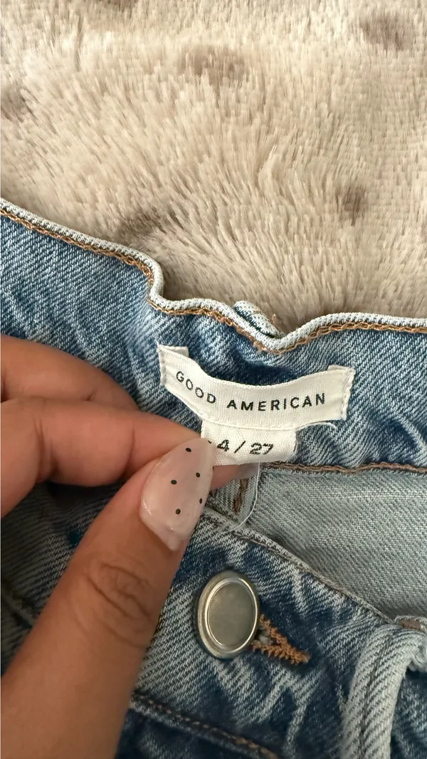 Good American Denim Shorts - Image 4