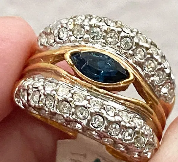 Vintage Blue Sapphire Rhinestone Gold-plated Statement Ring Size 6 - Image 3