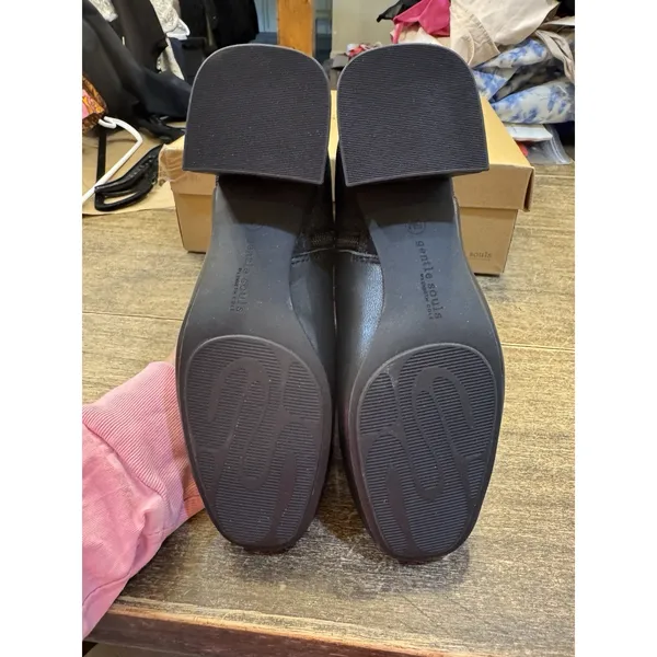 Gentle Souls by Kenneth Cole Eileen Stretch Leather Side Zip Boot Size 5 Black - Image 6