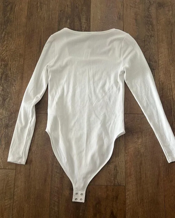 Old Navy Bodysuit - Image 3