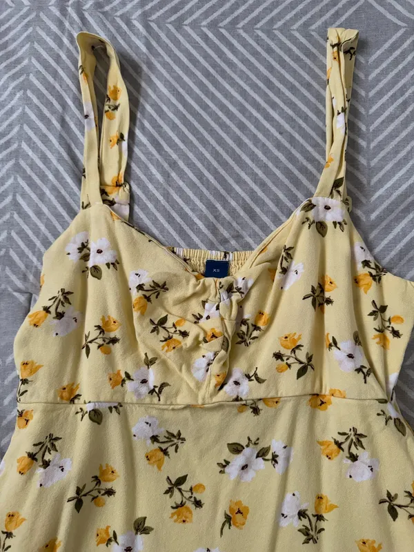 Old navy yellow floral dress - Image 3