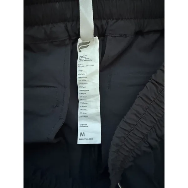 Fabletics Heights Cargo Pants in Black Size Medium NWOT - Image 12