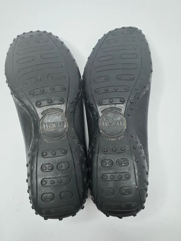 Born Classic Black Leather Loafers Size 9 - Image 7