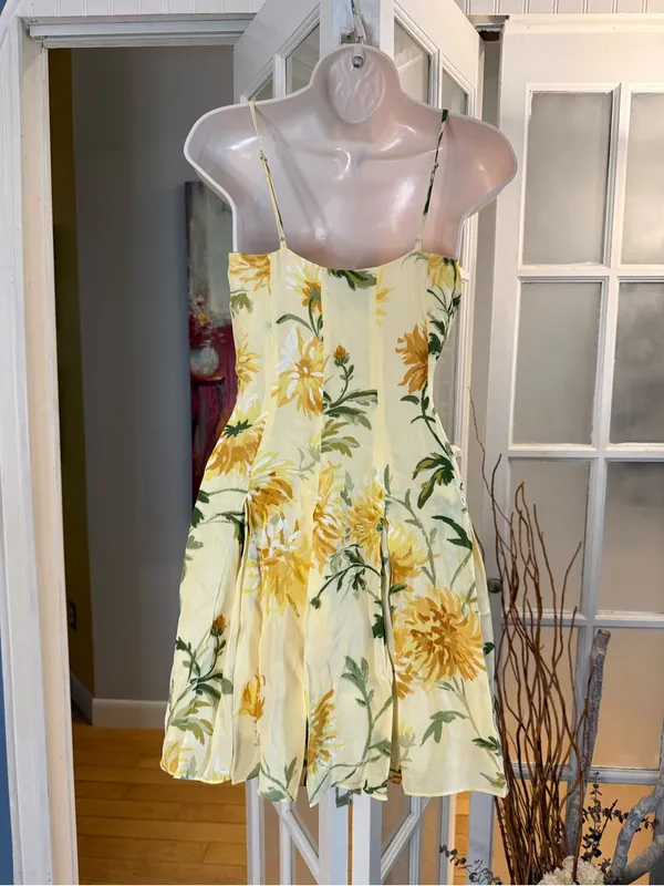 ✨NWT Reformation Yellow Floral Mini Dress Size 4✨ - Image 3