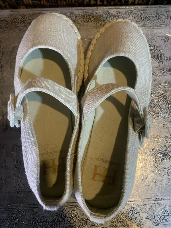 Haute Hippie Cream Linen Blend Mary Jane’s Size 6.5 - Image 5