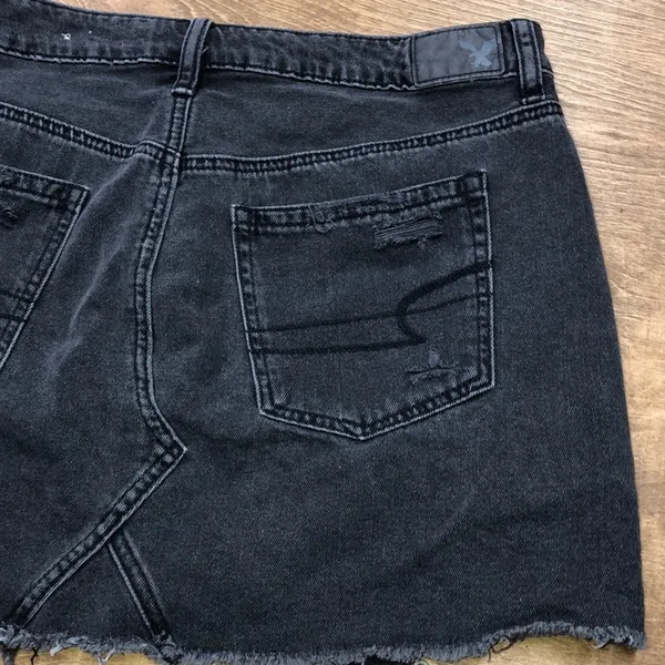AMERICAN EAGLE SIZE 10 black distressed mini skirt - Image 5