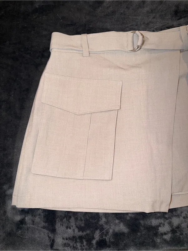 Abercrombie & Fitch Wrap Front Utility Skort in Taupe Size Small - Image 6