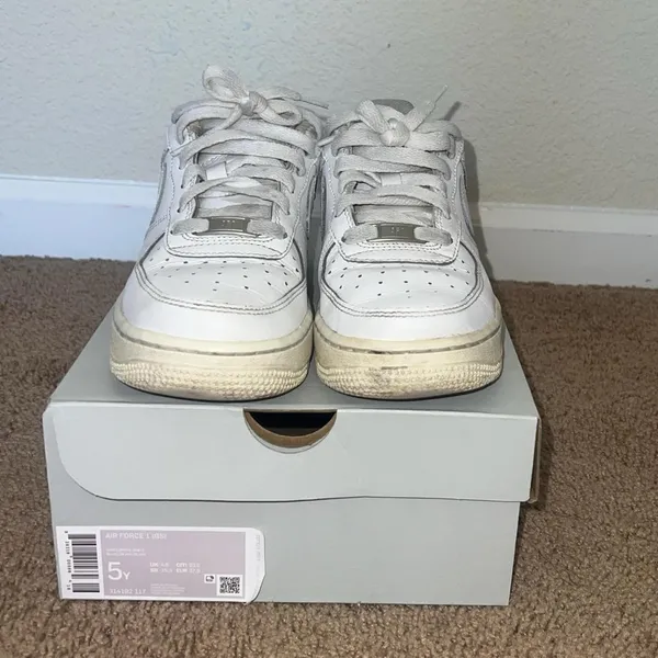Nike Air Force 1 - Image 4