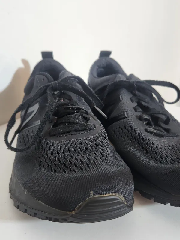 New Balance Fresh Foam Arishi v3 Shoes for Crews Work Sneakers Black Size 8 Wide - Image 3