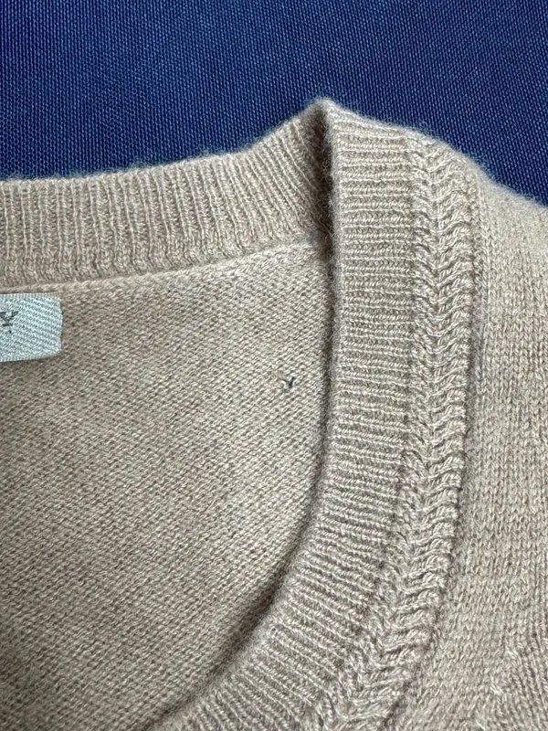 Burberry Brit 100% Cashmere Striped Sweater Red Beige Equestrian Logo M - Image 10