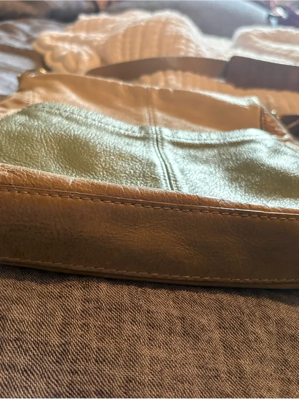 The Sak Beige and Sage Leather Crossbody Bag with Red Accent - Image 5