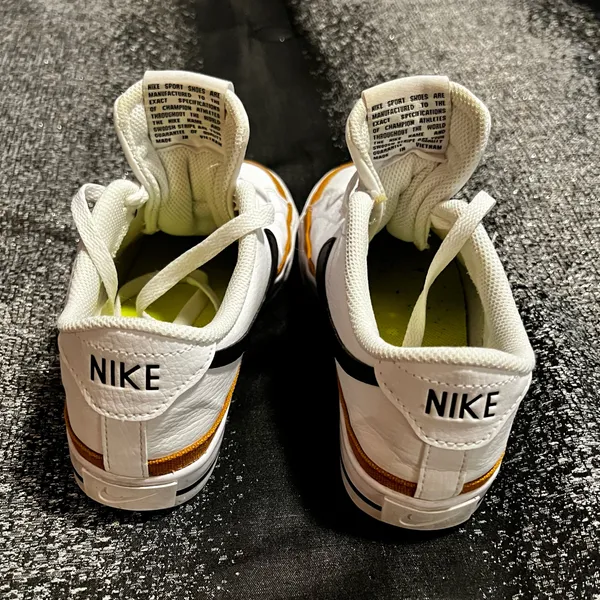 Womens sz7 Nike Court Legacy Next Nature low top sneakers - Image 4