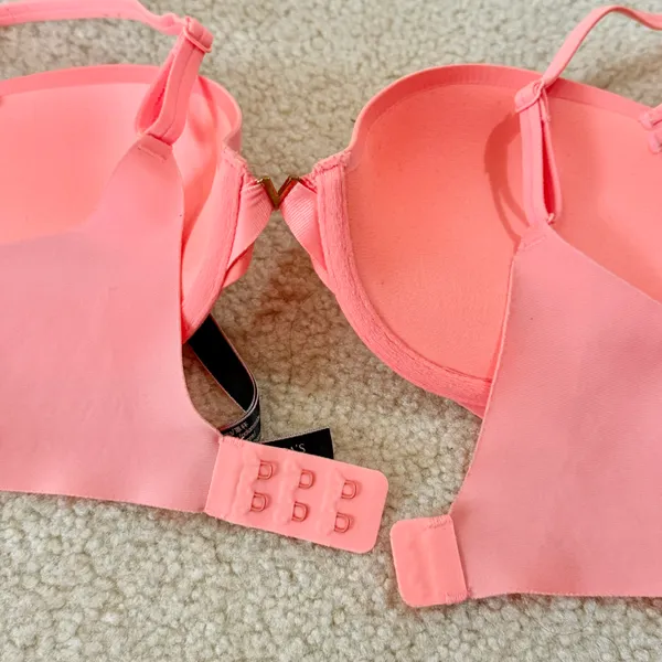 Victoria's Secret Sexy Illusions Push-Up Bra - Image 4