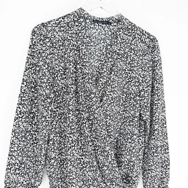 Abercrombie & Fitch Floral V-Neck Bodysuit Women's Size L Romantic Top‎ - Image 5