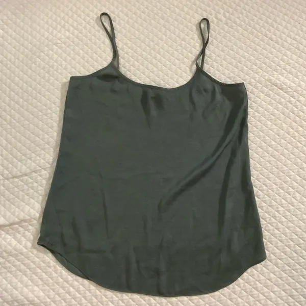 Barefoot Dreams Pajama Set - Image 5