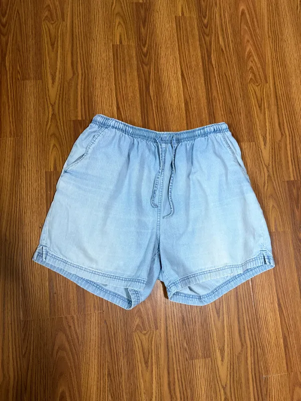 CC Hughes Chambray Denim Pull On Drawstring Shorts Size XL. Blue - Image 2