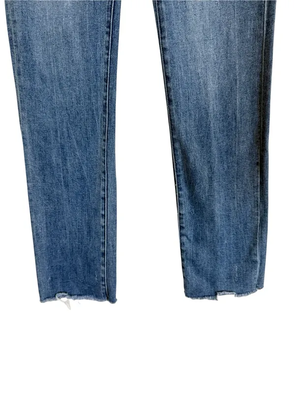 Risen High Rise Straight Leg Jeans Raw Hem Medium Wash Size Women’s Size 3/26 - Image 3