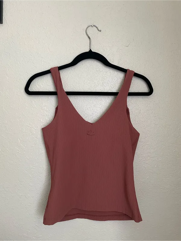 Beyond Yoga Impulse Ribbed Classic Tank Size Small Terracotta Rust V Neckline - Image 9