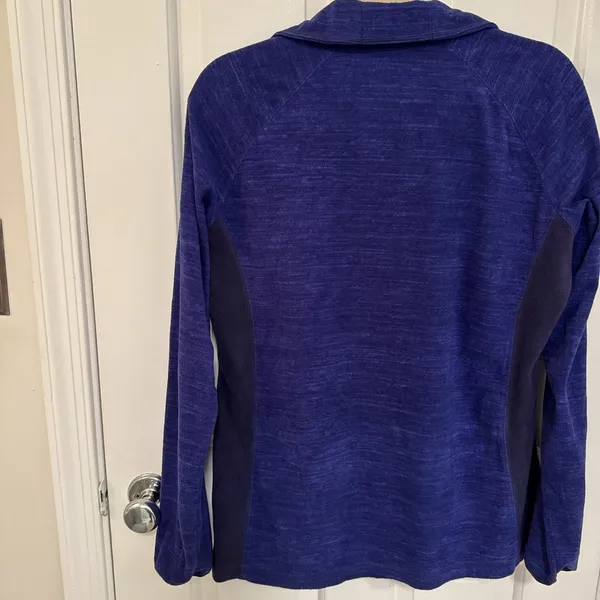 Columbia Women's Blue and Aqua Half-Zip Sweatshirt - Image 2