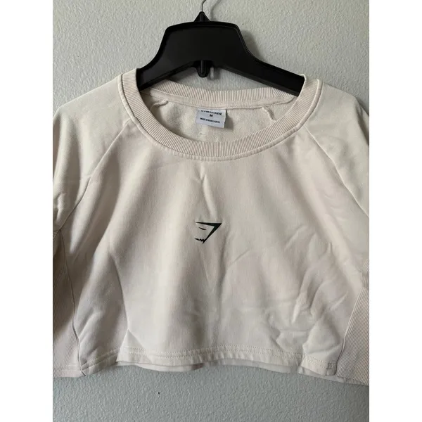 Gymshark cropped hoodie size medium sportswear sweater - Image 5