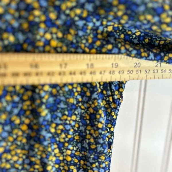 Croft & Barrow women Blue and Yellow Floral Top long sleeeve. - Image 7