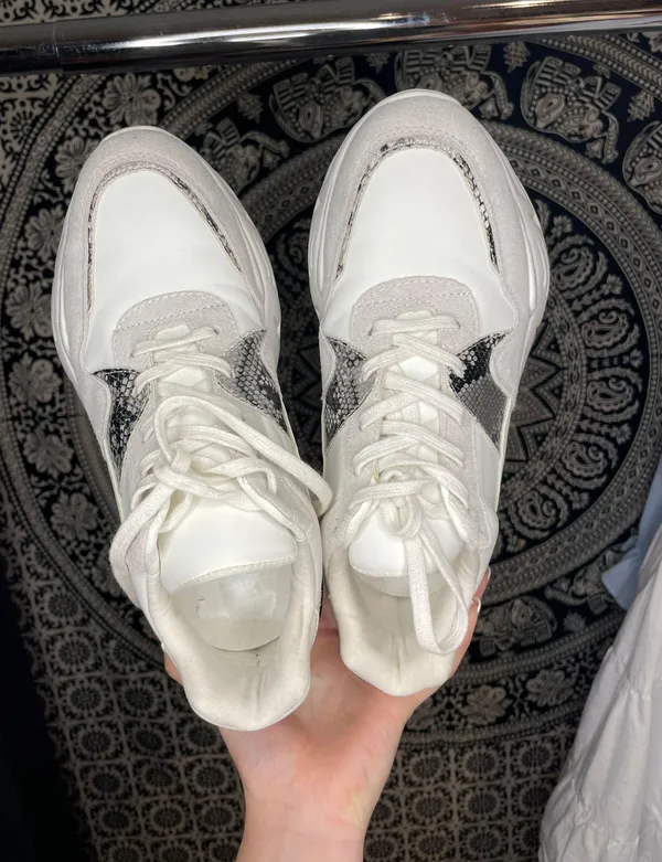 Steve Madden Sneakers - Image 4