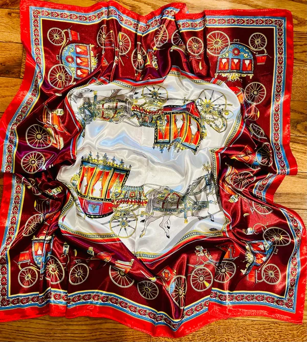 VINTAGE EQUESTRIAN horse&carriage BURGUNDY silky SCARF 35’/35’inches - Image 9