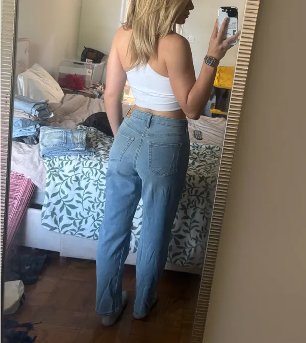 Hollister Jeans Mom High-Rise - Image 3